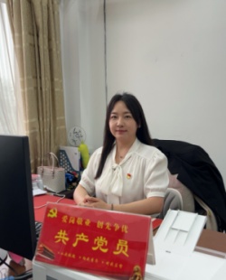 7cc9af1726034f97b20f8318ea8a1a88.jpg 闫妍副本.jpg